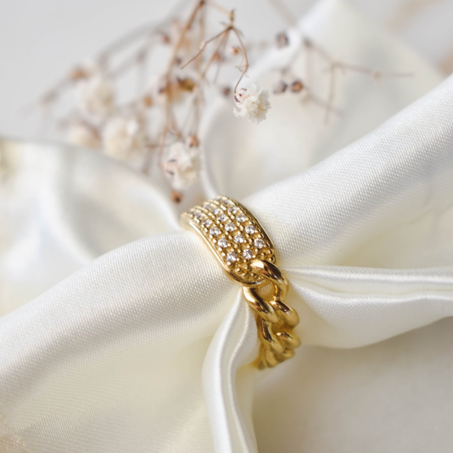 Sparkling Chain